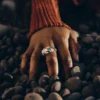 Anillo Eroz Edición Duo de paladio con baño de oro de 24 quilates