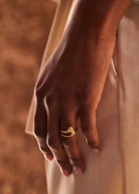 Anillo Eroz Fine, edición chapada en oro de 24 quilates
