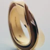 Anillo Ormé Edition, chapado en oro con piel de camello