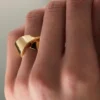 Anillo rizado Éole, edición chapado en oro de un quilate