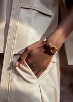 Brazalete Éole, edición chapada en oro de 24 quilates