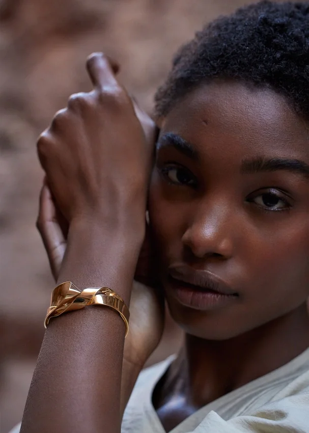 Brazalete Éole, edición chapada en oro de 24 quilates