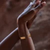 Brazalete Éole, edición chapada en oro de 24 quilates
