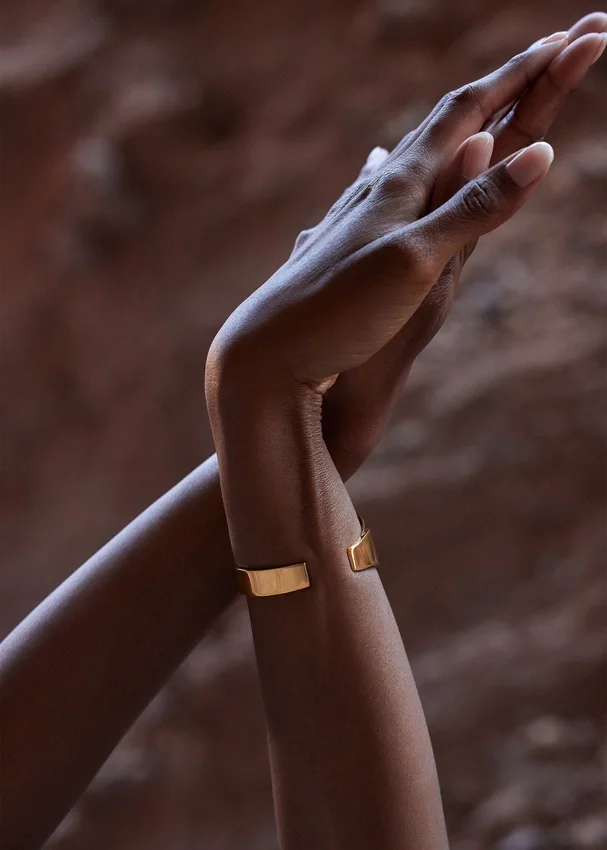 Brazalete Éole, edición chapada en oro de 24 quilates