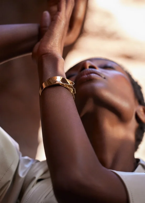 Brazalete Éole, edición chapada en oro de 24 quilates