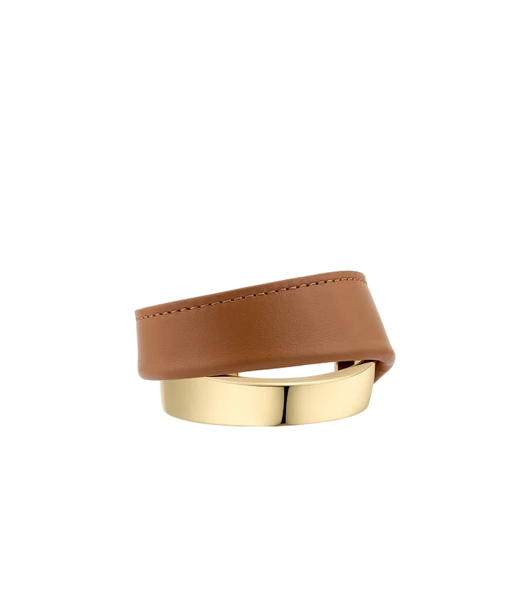 Brazalete Ormé, edición chapada en oro con piel de color camel