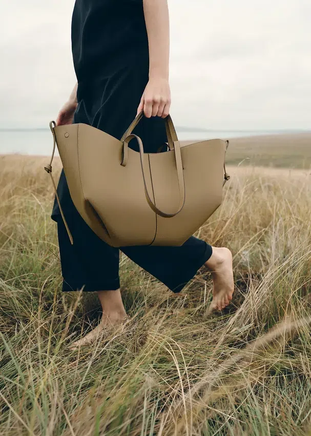 Cyme Edition, textura «Smoky Olive»