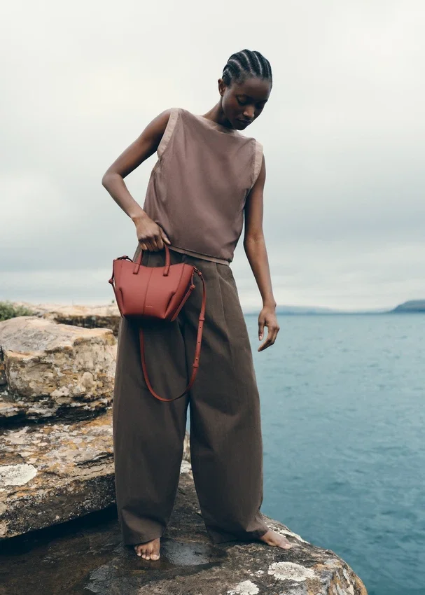 Cyme Tote Nano Edition, terracota texturizada