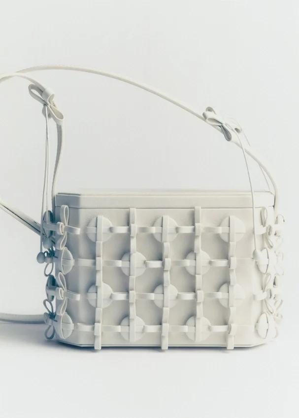 Edición «Button Bow Box» de porcelana
