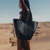 Edición Cyme Tote, negro texturizado