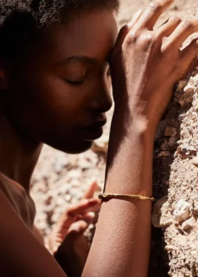 Edición Eroz Bangle, chapada en oro de 24 quilates
