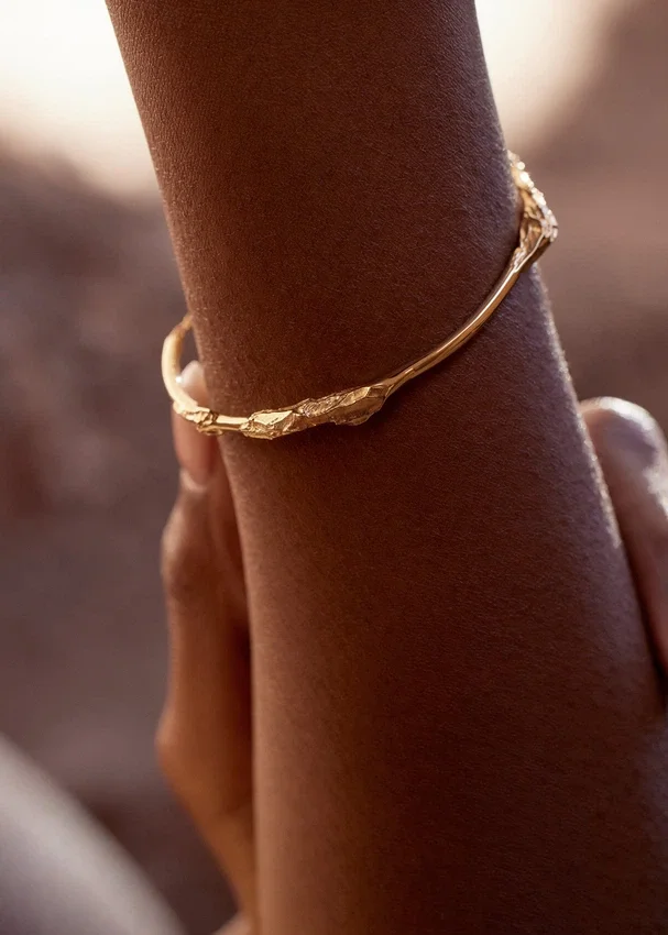 Edición Eroz Bangle, chapada en oro de 24 quilates