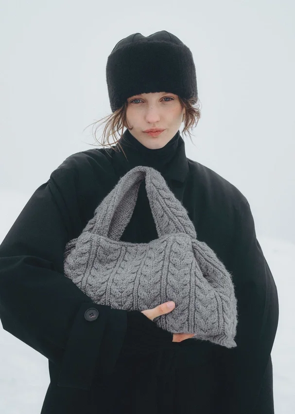 Numéro Neuf, edición grande, piedra merino