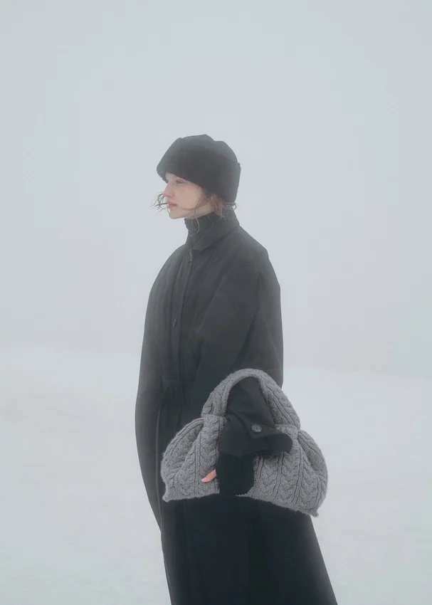 Numéro Neuf, edición grande, piedra merino