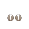 Pendientes de aro Ormé, edición en plata rodiada con cuero color topo