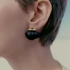 Pendientes de botón Téré, edición de mármol negro